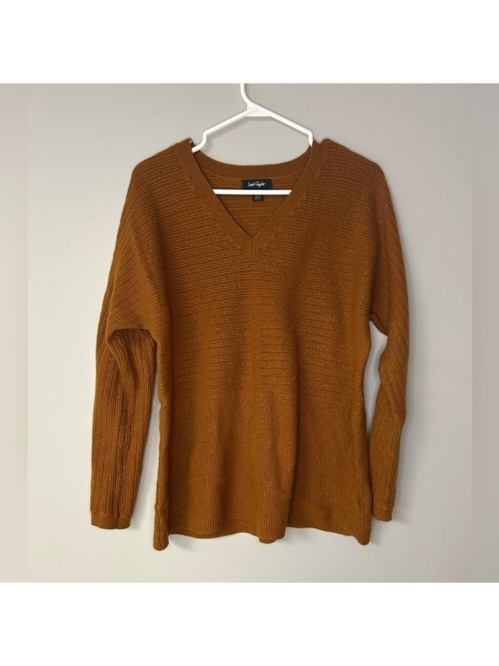 Lord & Taylor Burnt Orange Textured‎ V-Neck Long Sleeve Sweater